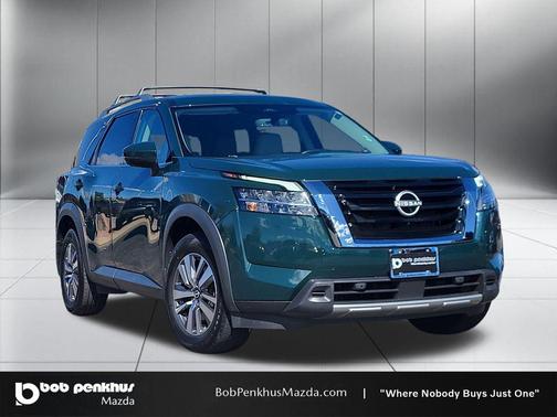 Obsidian Green Pearl 2023 Nissan Pathfinder SL 4WD
