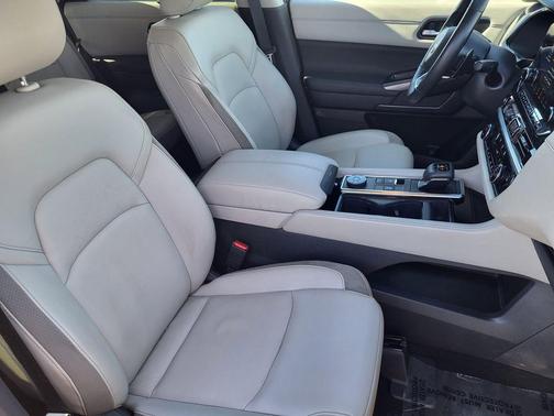 Obsidian Green Pearl 2023 Nissan Pathfinder SL 4WD