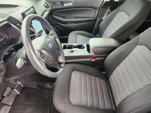 Agate Black Metallic 2024 Ford Edge SE