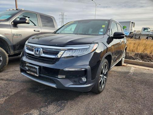2022 Honda Pilot Touring 8-Passenger