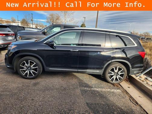 2022 Honda Pilot Touring 8-Passenger