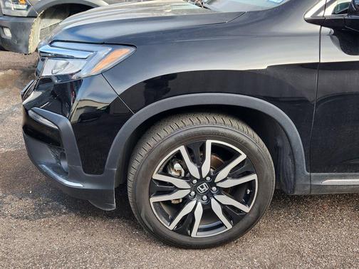 2022 Honda Pilot Touring 8-Passenger