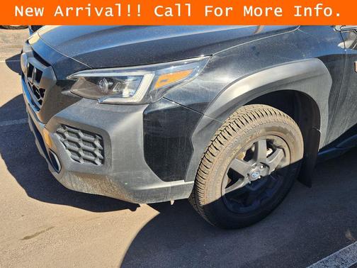 Crystal Black Silica 2024 Subaru Outback Wilderness