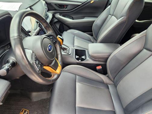 Crystal Black Silica 2024 Subaru Outback Wilderness