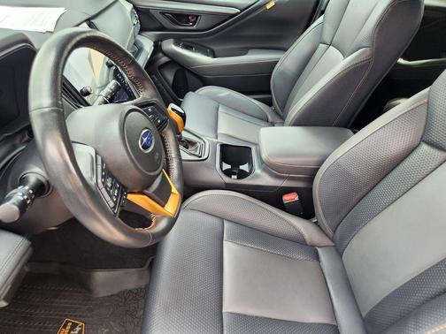 Crystal Black Silica 2024 Subaru Outback Wilderness