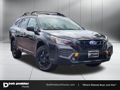 Crystal Black Silica 2024 Subaru Outback Wilderness