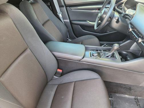 2022 Mazda Mazda3 FWD