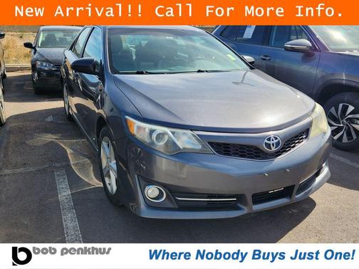 Magnetic Gray Metallic 2014 Toyota Camry SE