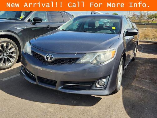 Magnetic Gray Metallic 2014 Toyota Camry SE