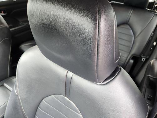 Blizzard Pearl 2020 Toyota Highlander Hybrid XLE