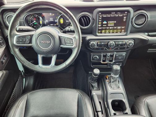 Earl Clearcoat 2023 Jeep Wrangler 4xe Sahara