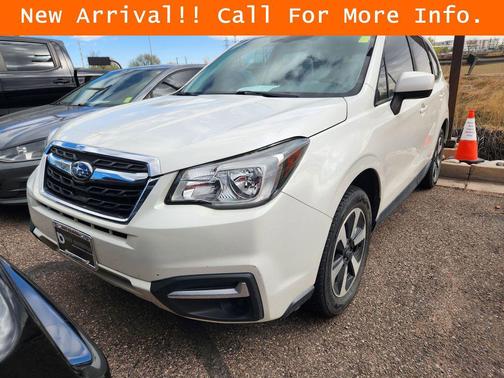 Crystal White Pearl 2017 Subaru Forester 2.5i Premium