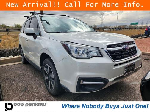 Crystal White Pearl 2017 Subaru Forester 2.5i Premium