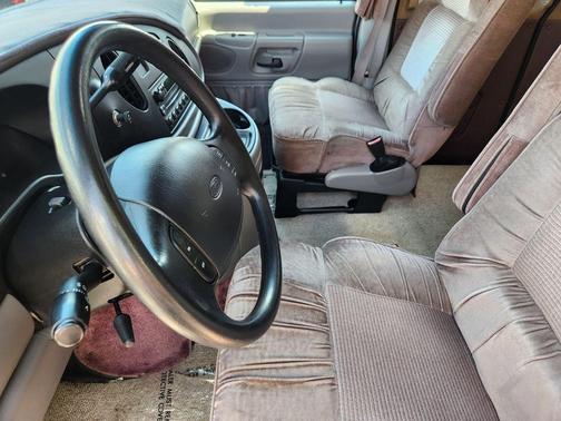 Oxford White Clearcoat 1998 Ford E250 Base