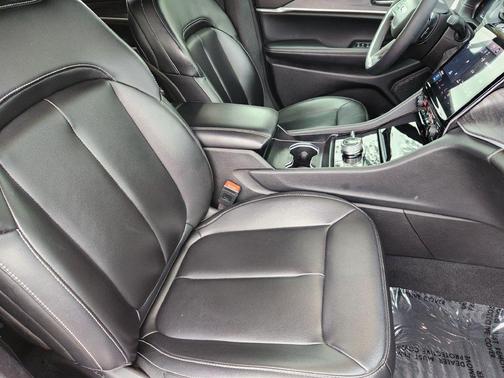 Bright White Clearcoat 2024 Jeep Grand Cherokee L Limited