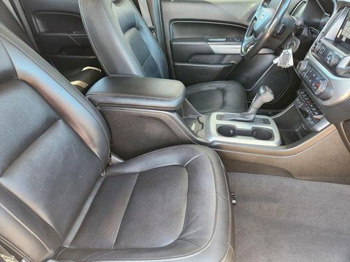Summit White 2019 Chevrolet Colorado ZR2