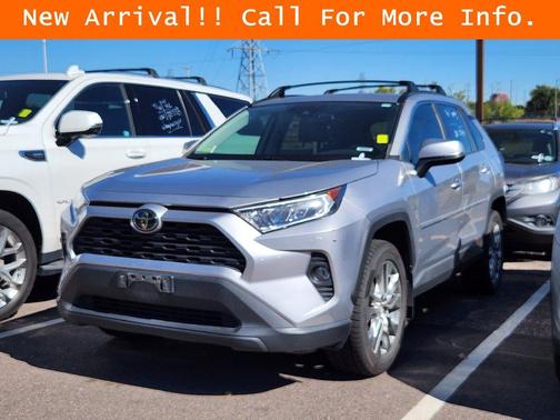 Silver Sky Metallic 2019 Toyota RAV4 XLE Premium