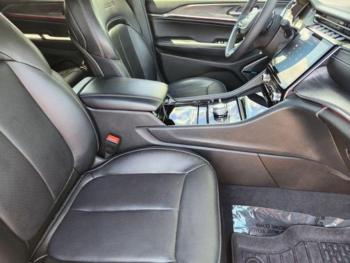 Velvet Red Pearlcoat 2023 Jeep Grand Cherokee L Overland