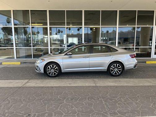 2025 Volkswagen Jetta 1.5T SE