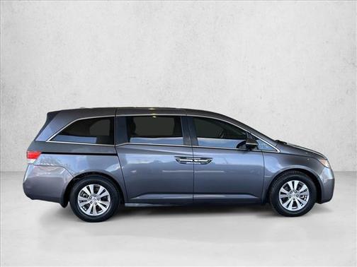 Silver/Gray 2016 Honda Odyssey SE
