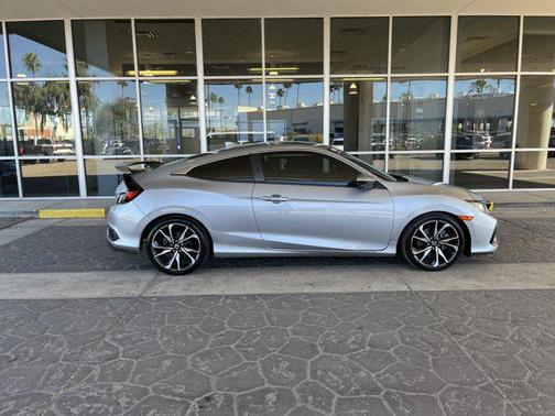 2018 Honda Civic Manual w/High Performance Tires