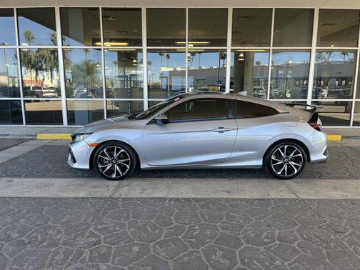 2018 Honda Civic Manual w/High Performance Tires