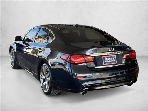 2016 INFINITI Q70 3.7