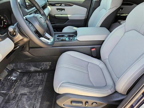 2025 Honda Pilot Touring 8-Passenger