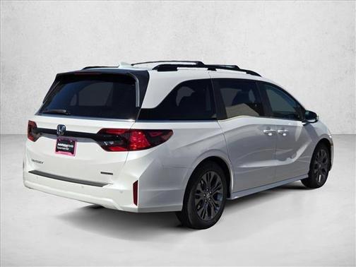 Platinum White Pearl 2026 Honda Odyssey Touring