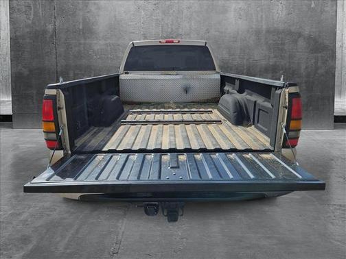 2005 Chevrolet Silverado 3500 LT Crew Cab