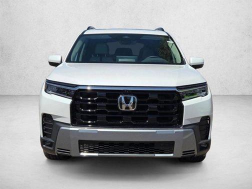 Platinum White Pearl 2026 Honda Pilot Touring 8-Passenger