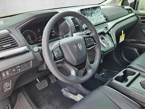 Platinum White Pearl 2026 Honda Odyssey Touring