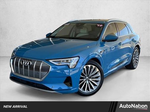 2019 Audi e-tron Premium Plus