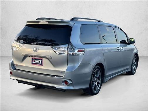 2017 Toyota Sienna SE