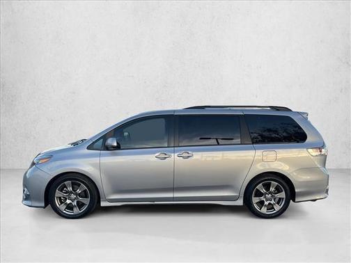 2017 Toyota Sienna SE