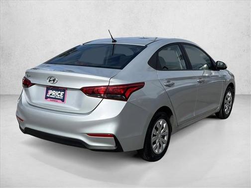 2022 Hyundai Accent SE