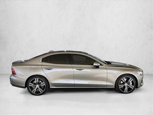 2019 Volvo S60 Hybrid T5