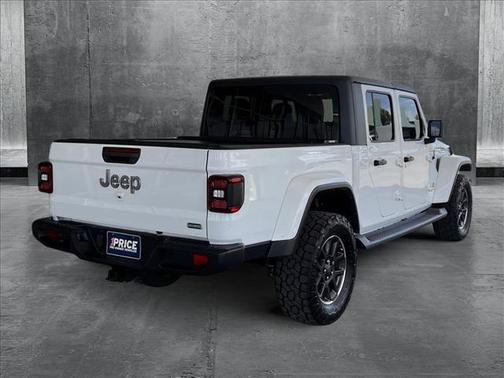 2022 Jeep Gladiator Overland