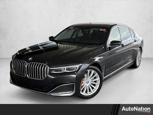2022 BMW 740 i
