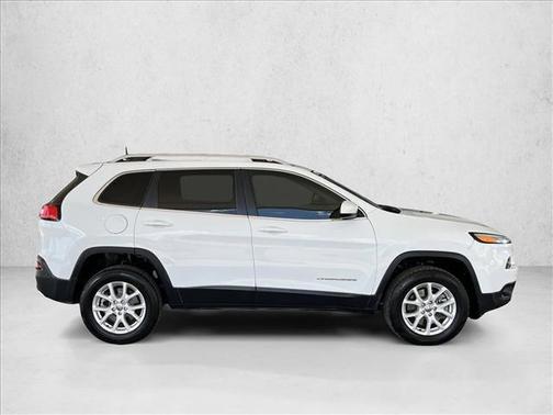 Bright White Clearcoat 2016 Jeep Cherokee Latitude