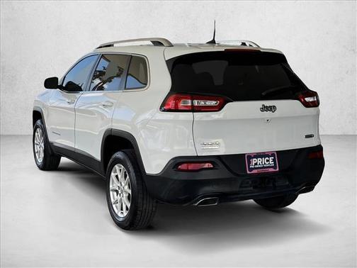 Bright White Clearcoat 2016 Jeep Cherokee Latitude