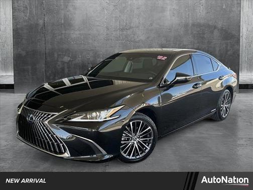 2022 Lexus ES 300h Base