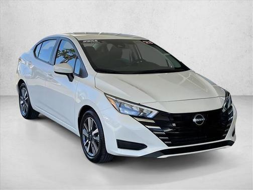 Aspen White Tricoat 2025 Nissan Versa 1.6 SV