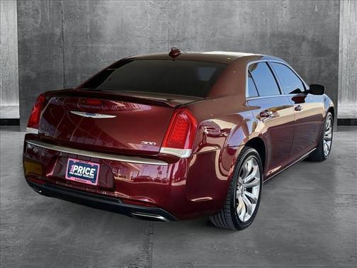 2018 Chrysler 300 Touring