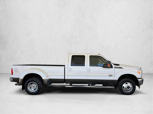 White 2015 Ford F-350 Lariat