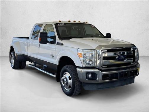 White 2015 Ford F-350 Lariat