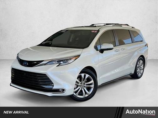 2022 Toyota Sienna Platinum