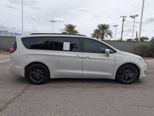 2020 Chrysler Pacifica Touring-L Plus
