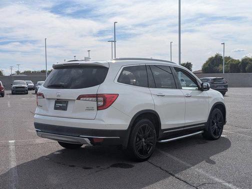 White Diamond Pearl 2019 Honda Pilot Elite