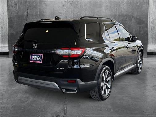 2023 Honda Pilot AWD Elite